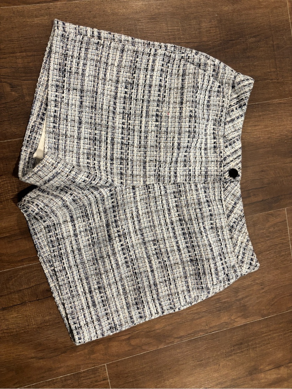 Karl Lagerfeld Paris White And Blue Tweed Shorts  High Waist Womens Size 12 nwot